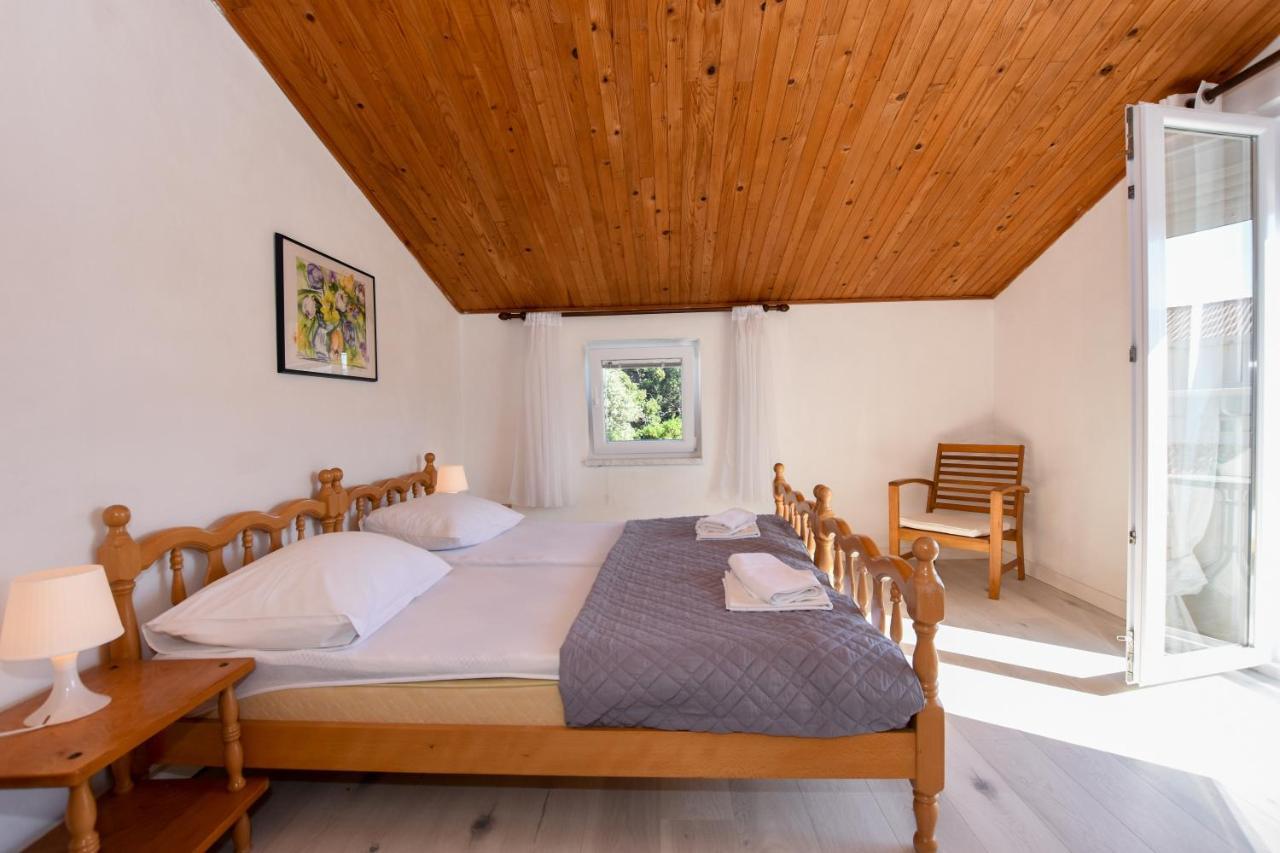 Movo House Apartment Pag Town Bagian luar foto